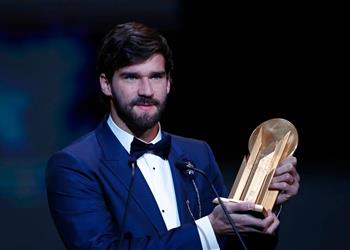 ليفربول يهنئ أليسون على جائزة أفضل حارس في العالم لعام 2019