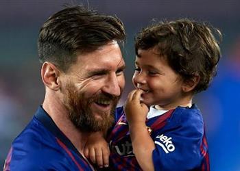 بالفيديو احتفال جنوني لماتيو ميسي بعد تتويج والده بالكرة الذهبية