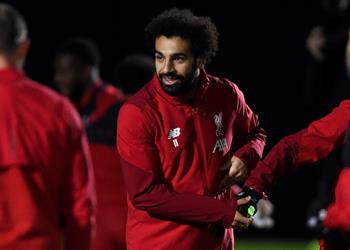محمد صلاح يتجاهل حفل الكرة الذهبية ويستعد لمواجهة إيفرتون في الدوري الإنجليزي