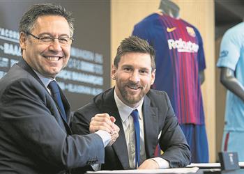 بارتوميو عن تجديد عقد ميسي سيستمر مع برشلونة وعلينا الاحتفال بفوزه بالكرة الذهبية