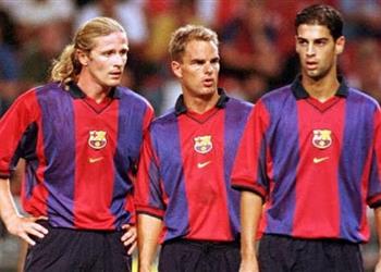 نجم فرنسا السابق يفجر مفاجأة تعرضت للعنصرية في غرفة ملابس برشلونة