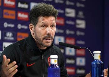 سيميوني يرد على إمكانية انضمام كافاني لـ أتلتيكو مدريد