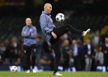 زيدان يتلقى نبأ سار قبل معركة توتنهام بدوري الأبطال