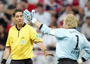 حكم ألماني أوليفر كان يخيفني وكنت أخشى إطلاق صافرتي عليه