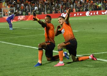 نهضة بركان يتعادل مع زاناكو في الكونفدرالية