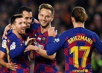 قائمة برشلونة لمباراة إنتر ميلان في دوري أبطال أوروبا استبعاد ميسي وبيكيه