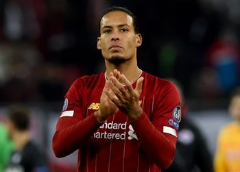 فان دايك يمازح محمد صلاح بعد هدفه المذهل أمام سالزبورج أراد جعل الأمر أكثر إثارة