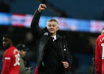 سولشاير يلمح لغياب مهاجم مانشستر يونايتد عن مباراة ألكمار في الدوري الأوروبي