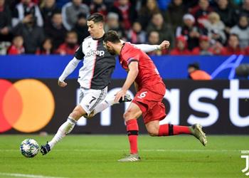 فيديو كريستيانو رونالدو يسجل هدفا ليوفنتوس أمام باير ليفركوزن