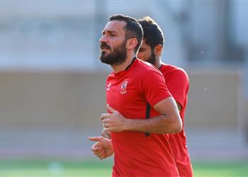 الأهلي علي معلول تعافى من الإصابة وجاهز لمواجهة حرس الحدود