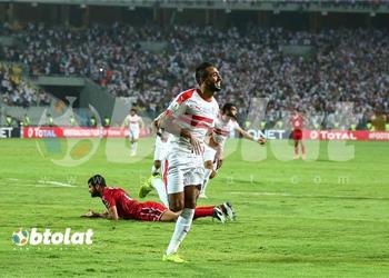كهربا يظهر في الأهلي أخير ا لتوقيع عقود انضمامه رسمي ا