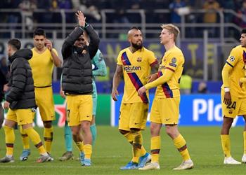 تقارير ريال بيتيس يكثف مفاوضاته لضم ضحية فالفيردي في برشلونة بالميركاتو الشتوي