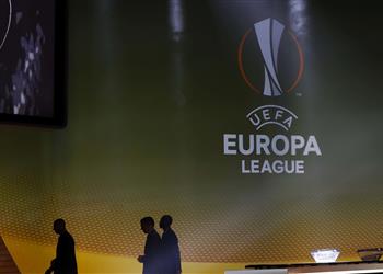 نتائج قرعة دور الـ32 من الدوري الأوروبي مباريات سهلة لـ مانشستر يونايتد وإنتر وكوكا يواجه جيرارد