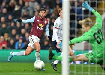 فيديو 4 فرص تسجيل محققة الحظ يعاند تريزيجيه في مباراة ليفربول وأستون فيلا