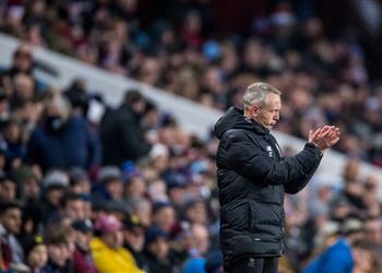 مدرب ليفربول يكشف ما فعله دين سميث وجون تيري عقب فوز أستون فيلا لن ننسى تصرفهما مدى الحياة