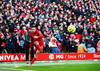 أرنولد يتفوق على لاعبي الدوري الإنجليزي بعد مباراة ليفربول ومونتيري