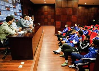 صور تفاصيل الجلسة الأولى لـ زيزو مع لاعبي بيراميدز بعد إقالة ديسابر