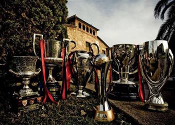 برشلونة ي علن دعوة نجومه للاحتفال بذكرى السداسية التاريخية قبل مباراة ألافيس