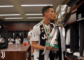 يوفنتوس يعلن خوض مباراة لاتسيو بقميص عربي