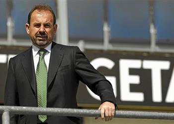 رئيس خيتافي يعترف باهتمامه بموهبة برشلونة تمهيد ا لضمه