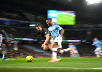 فيديو ستيرلينج يتفوق على لاعبي الدوري الإنجليزي أمام ليستر سيتي