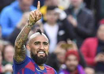 موندو ديبورتيفو تكشف قرار برشلونة النهائي بشأن رحيل فيدال في الشتاء