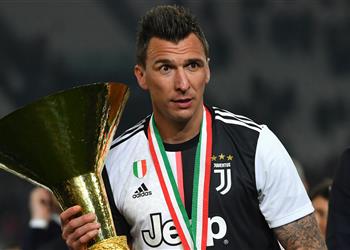 فيديو ماندزوكيتش يخضع للكشف الطبي في الدحيل القطري