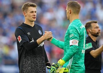 تقارير حارس شالكة وافق على لعب دور الرجل الثاني في بايرن ميونخ