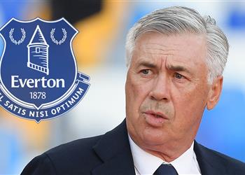 أنشيلوتي يستهدف صفقتين لإيفرتون من نابولي