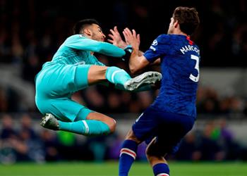 لامبارد حارس توتنهام كان يستحق بطاقة حمراء وطرد سون هيونج قرار صحيح