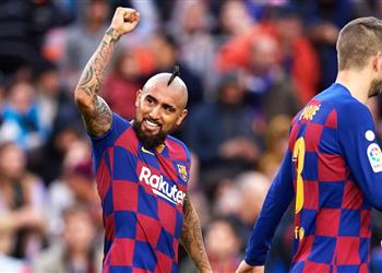 فيدال يرد على إمكانية رحيله عن برشلونة في يناير