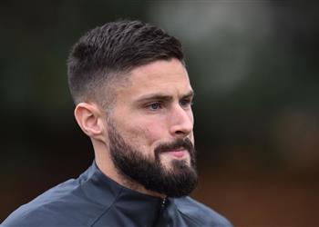 جيرو يعترف البقاء في تشيلسي خيار صعب والرحيل إلى فرنسا ممكن