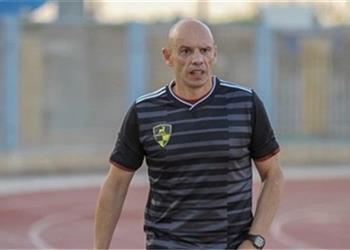 بيراميدز يتواصل مع مدرب دجلة لاستطلاع رأيه بشأن خلافة ديسابر