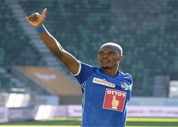 مدرب نيجيريا يكشف لـ بطولات مميزات إيليكي المرشح للانضمام لـ الأهلي ويصف فايلر بـ العالمي