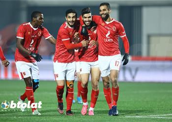 سيد عبد الحفيظ لـ بطولات أيمن أشرف جاهز لمباراة الأهلي وبلاتينيوم كاف أخطرنا بموقفه