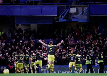 بالفيديو لامبارد يواصل السقوط على ملعبه وساوثهامتون يصفع تشيلسي بثنائية