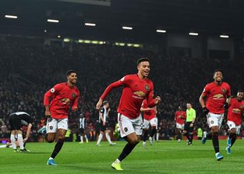 فيديو مانشستر يونايتد يستعيد توازنه في الدوري الإنجليزي ويضرب نيوكاسل برباعية