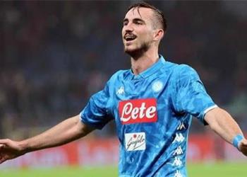 نجم نابولي يفضل ريال مدريد على برشلونة ومانشستر سيتي