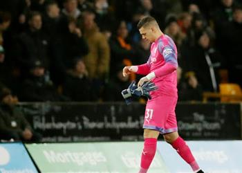 فيديو طرد مبكر لحارس مانشستر سيتي أمام وولفرهامبتون وجوارديولا ي ضحي بـ أجويرو