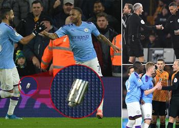 مشجع يلقي زجاجة على ستيرلينج بعد احتفاله بهدفه الأول أمام وولفرهامبتون