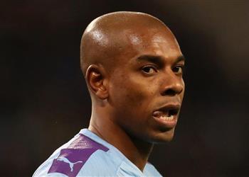 فرناندينيو يعترف مانشستر سيتي في أزمة ونريد تأمين مركز مؤهل لدوري أبطال أوروبا