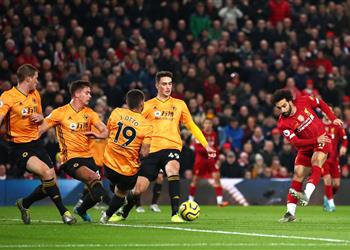 بالفيديو محمد صلاح حاول تكرار رائعة زيدان أمام وولفرهامبتون