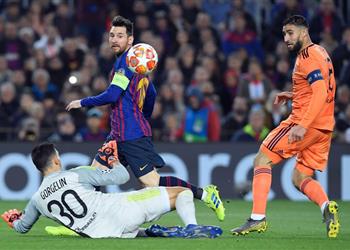 نبيل فقير أنا وميسي متشابهان ولكنني ليس في نفس مستواه