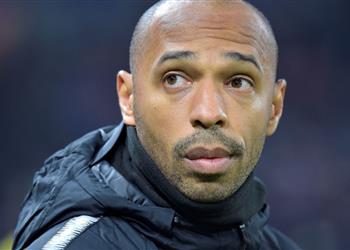 مفاجأة تيري هنري يدخل دائرة اهتمامات برشلونة لخلافة فالفيردي
