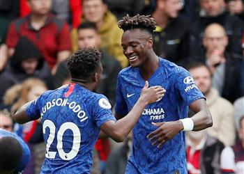 بسبب كالوم هودسون تعثر مفاوضات تجديد عقد أبراهام مع تشيلسي