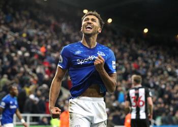 تقارير مانشستر يونايتد يريد ضم ليوين وإيفرتون يحدد 50 مليون باوند لبيعه