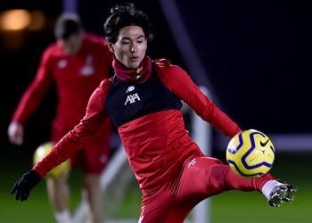 مينامينو يشارك لأول مرة في تدريبات ليفربول قبل مواجهة شيفيلد