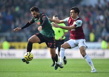 فيديو تقييم متوسط لـ تريزيجيه في فوز أستون فيلا على بيرنلي بالدوري الإنجليزي