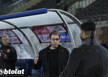 بالفيديو اشتباك لفظي بين فايلر وميدو في مباراة الأهلي ومصر المقاصة