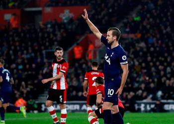 تقارير هاري كين قد يغيب عن توتنهام 8 أسابيع بسبب الإصابة